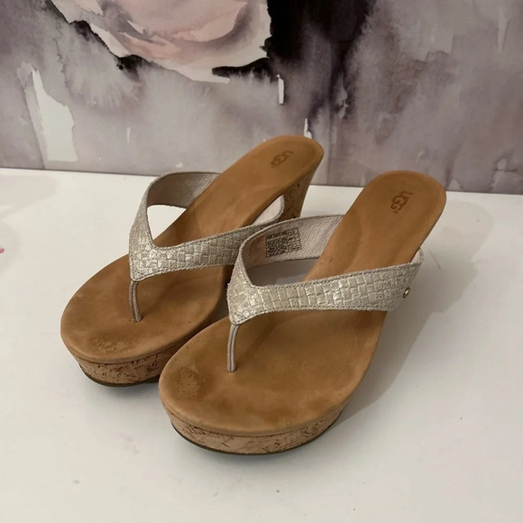 . UGG Cork Heeled Sander sz 10 - Picture 1 of 5
